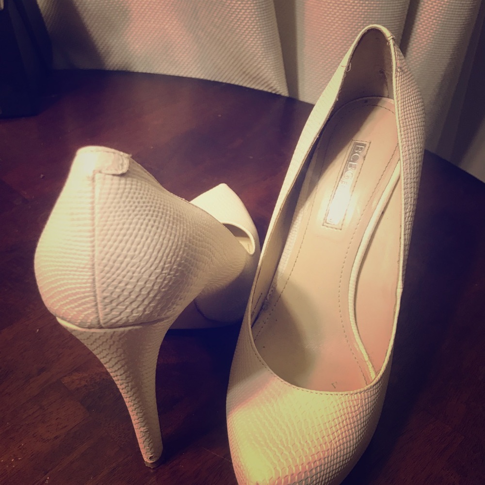 BCBG white pumps